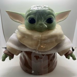 Star Wars Collectible Mandalorian Baby Yoda Grogu Cookie Jar